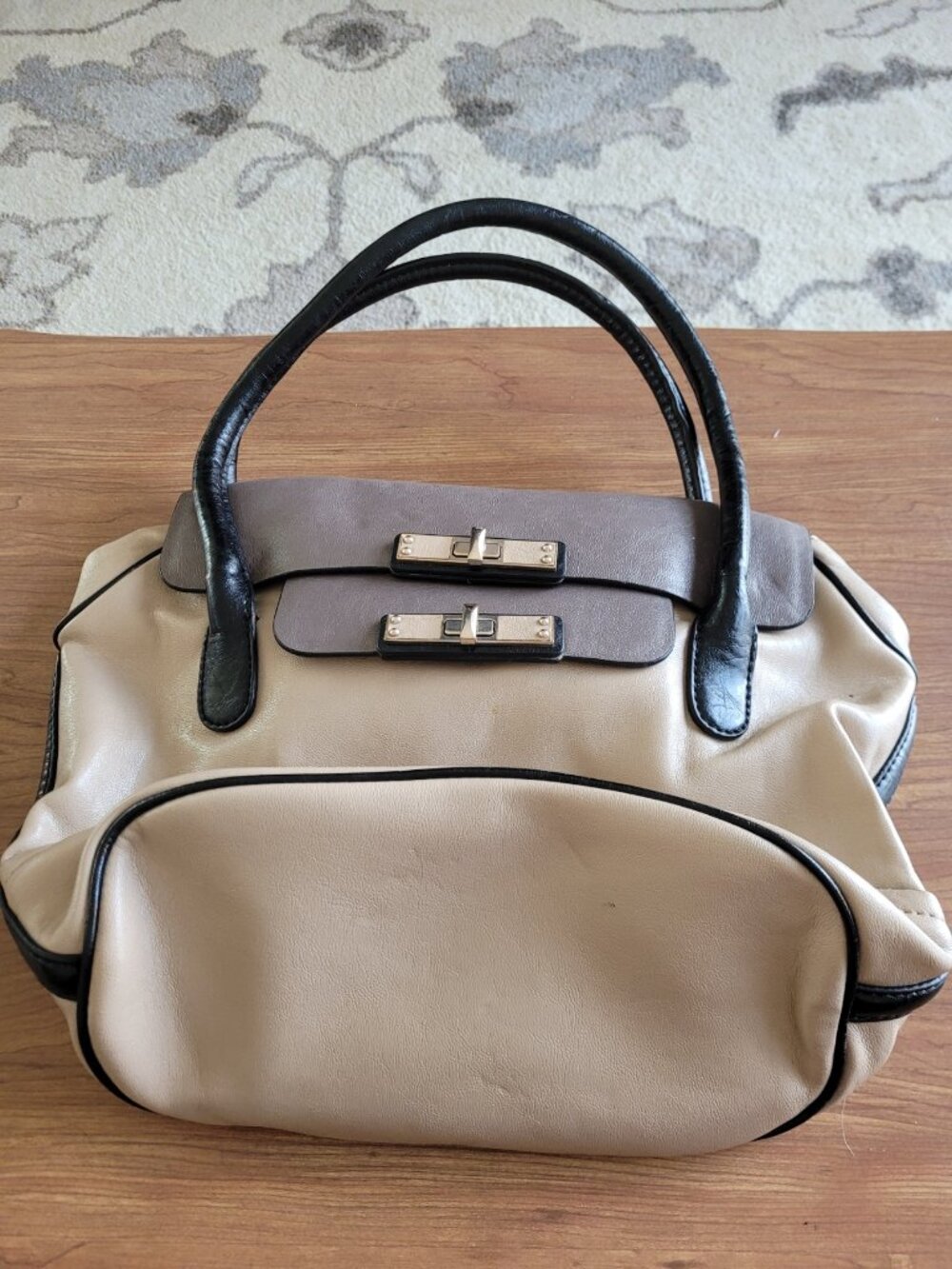 Guess Beige & Black Purse + Matching Wallet Set (Gold Hardware)